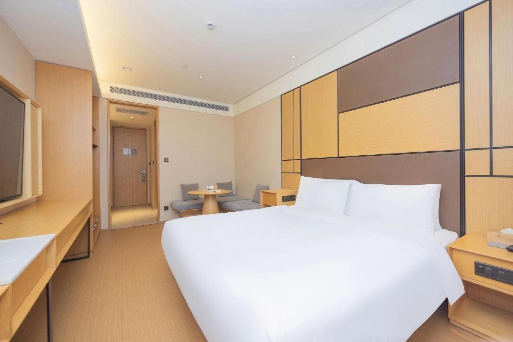 Ji Hotel Shanghai The Bund Tiantong Road Bagian luar foto