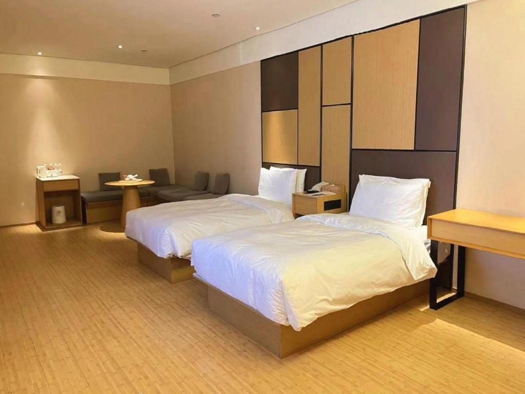 Ji Hotel Shanghai The Bund Tiantong Road Bagian luar foto