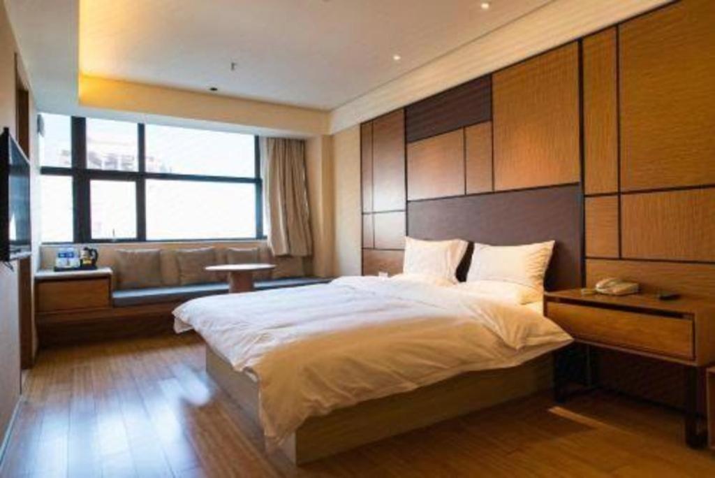 Ji Hotel Shanghai The Bund Tiantong Road Bagian luar foto