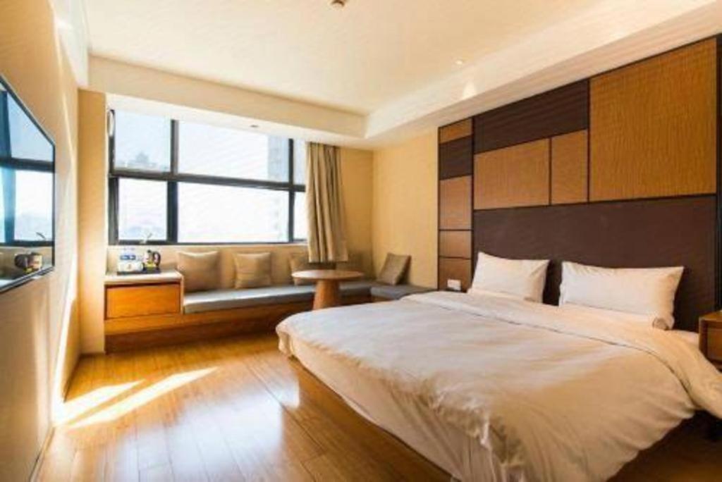 Ji Hotel Shanghai The Bund Tiantong Road Bagian luar foto