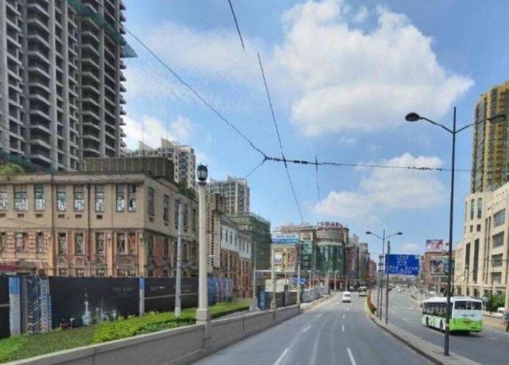 Ji Hotel Shanghai The Bund Tiantong Road Bagian luar foto