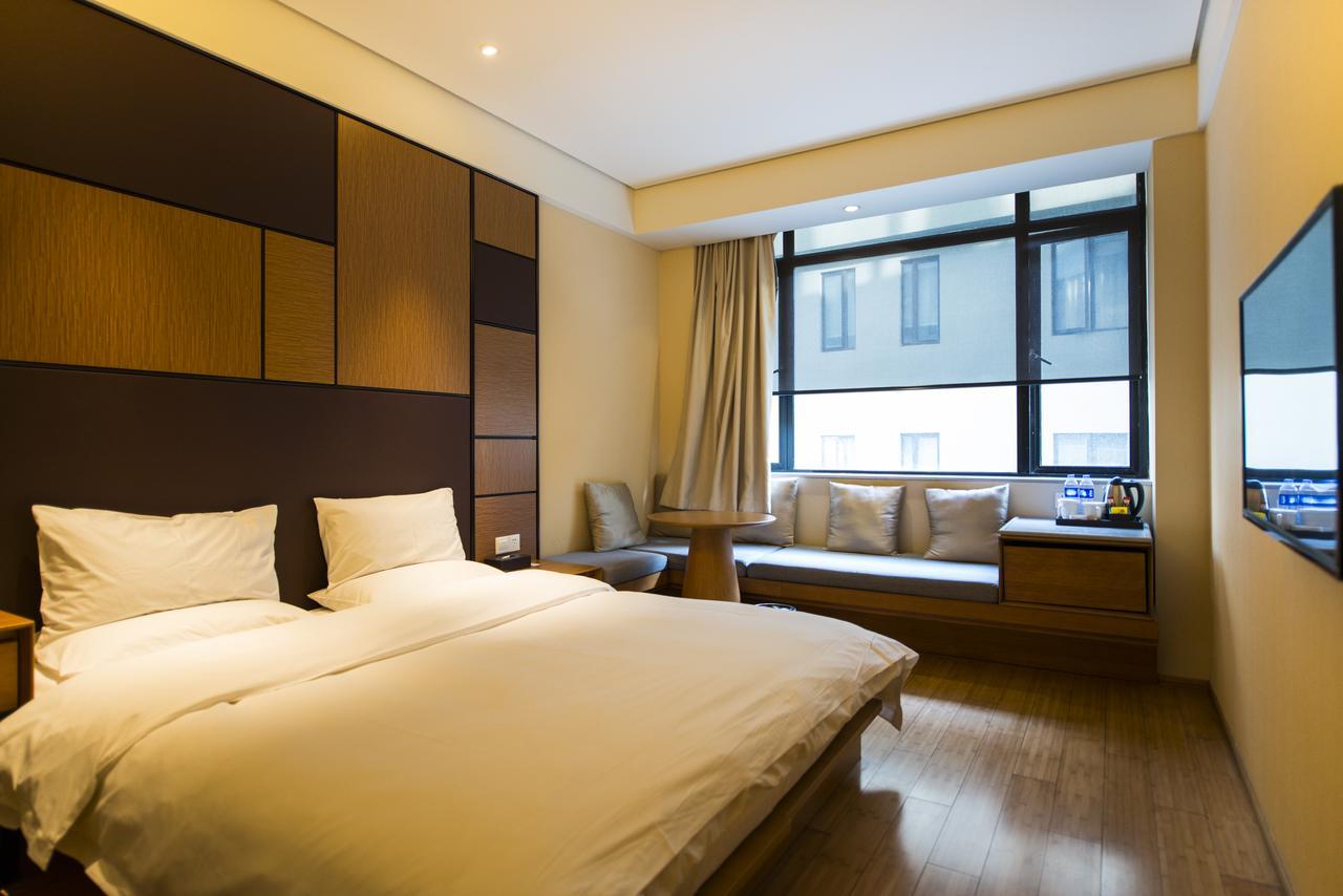 Ji Hotel Shanghai The Bund Tiantong Road Bagian luar foto