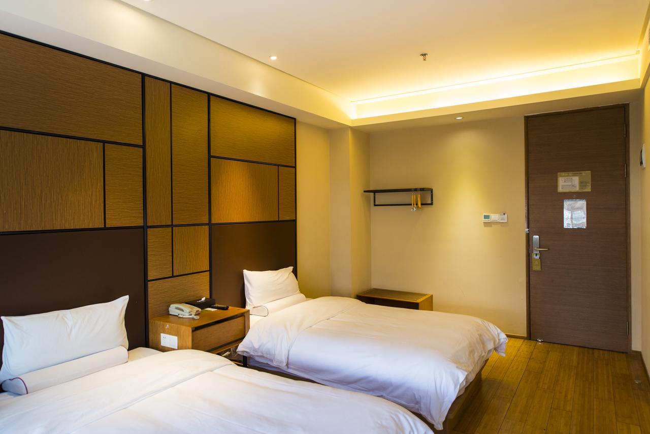 Ji Hotel Shanghai The Bund Tiantong Road Bagian luar foto